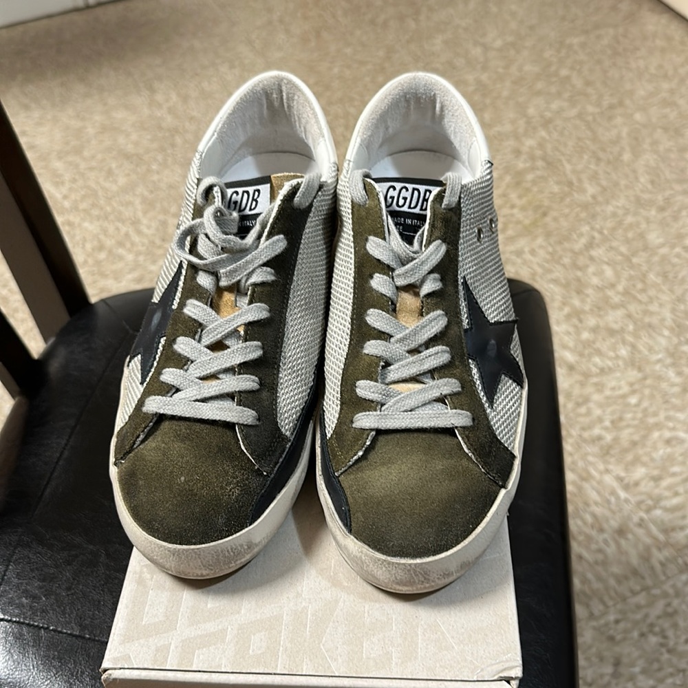 GOLDEN GOOSE SUPPER-STAR , WORE THREE TIMES,SIZE8